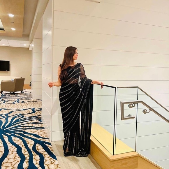 Pre-stitched black and gold saree with blouse and petticoat - Picture 2 of 4